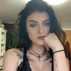 Meet your Posher, Cora